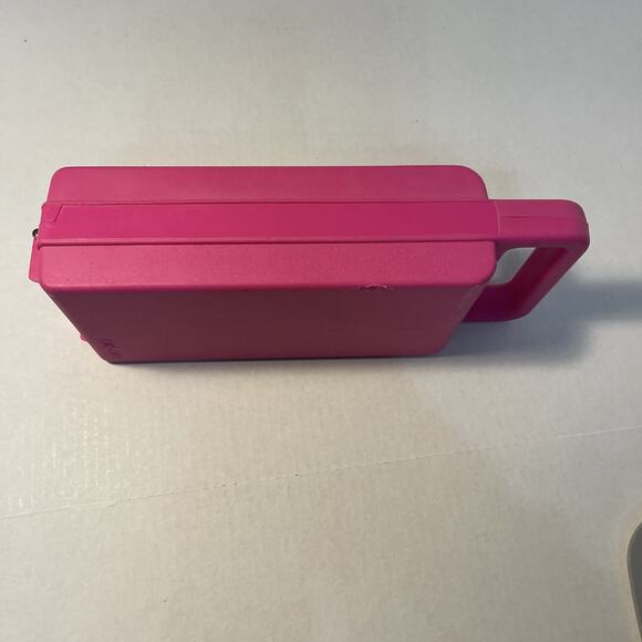 Vintage CLIK CASE - HOT PINK Cassette Tape Case Pre-Owned - Picture 6 of 12